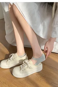 Women thin crystal silk short boat socks with breathable mesh lace and cotton bottom for summer.
