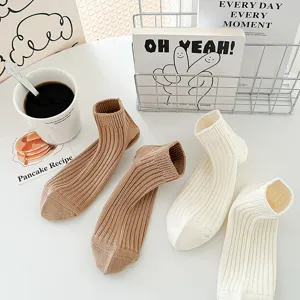 Comfortable solid color low cut ribbed ankle socks for men and women, spring summer casual.