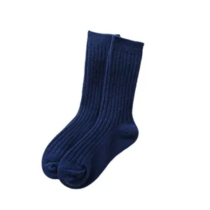 Solid dark blue ribbed mid-tube socks for daily wear, casual Japanese street style.
