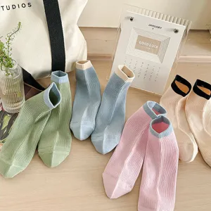 Women's casual ribbed short socks, cute contrast color design, comfortable cotton socks.