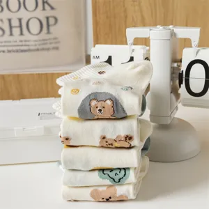 Chaussettes basses en coton pour femmes, motif ours mignon, style japonais adorable.