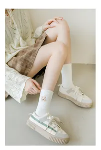 Cute bear embroidery women mid-tube socks Japanese style cotton socks detail shot