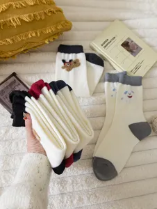 Thickened warm wool socks for women, cute cartoon bear embroidery, contrast color design.