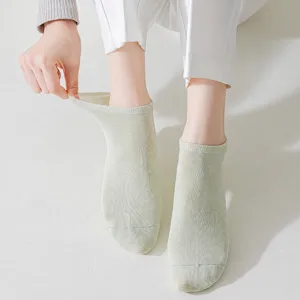 Bequeme atmungsaktive Damen Kurzsocken, einfarbig minimalistisch für den Sommer.