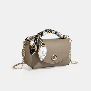 Leather Shoulder Bag Women Crossbody Chain Bag Fashion Turn Lock Box Handbag Main