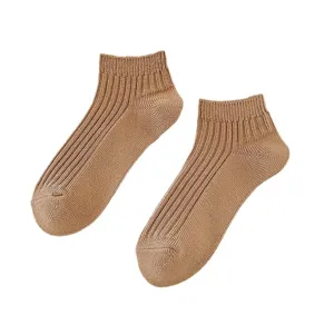 Casual ribbed low-cut socks for men and women, perfect for spring and summer daily wear.