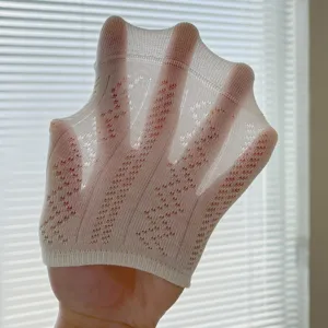 Chaussettes d'été fines en mesh à cinq doigts, élastiques, respirantes et confortables.