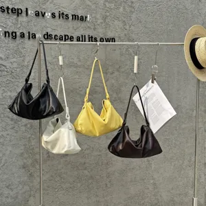 Borsa a tracolla hobo in morbida pelle bovina borsa tote casual in vera pelle dettaglio