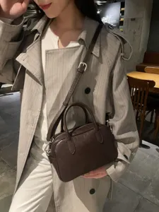 Sac bandoulière Boston en cuir véritable unicolore pour femme, élégant sac fourre-tout.