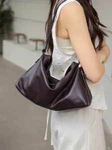 Borsa hobo in vera pelle di bovino morbida, elegante borsa a tracolla casual per donna e lavoro.