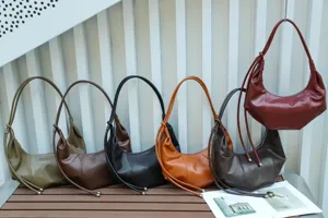 Retro autumn winter dumpling shoulder bag, elegant commuting pleated hobo saddle bag for women.