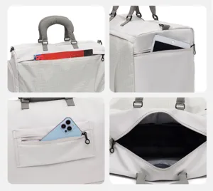 Sac de voyage gris clair avec plusieurs poches, capacité extensible et conception durable.