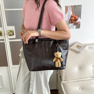 Braune Retro Mode Tote Tasche große Kapazität vielseitige Handtasche Pendler Detail