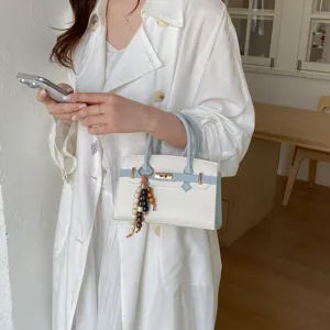 Minimalistiki monofoni gynaikia casual moda megalis choritikotitas dermatini tsanta