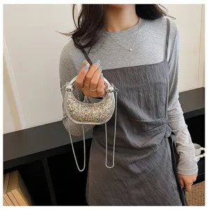 Elegant silver necklace with sparkling zircon pendant, minimalist trendy luxury fashion jewelry for women.