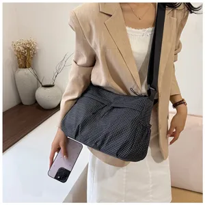 Casual women's plaid crossbody bag large capacity nylon shoulder bag for daily fashion