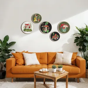 Juego de 5 aros de bordado redondos con hongos para decoración de pared de la sala.