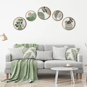 Set de arte de pared de madera boho, decoración colgante redonda botánica moderna vista salón.