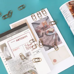 Mini cute heart-shaped metal paper clips, creative retro bronze small bookmarks for office.