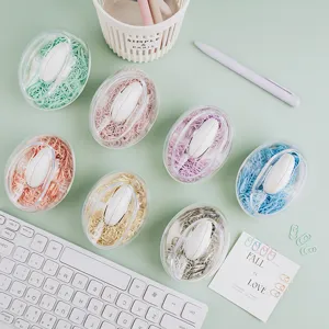 Set supporto per graffette a cuore magnetico con clip colorate in metallo per la scrivania.