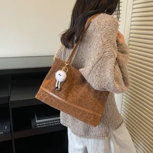 Modische braune Leopardenmuster Handtasche für Damen, große Schultertasche für den Alltag.