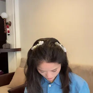 Elegant pearl rhinestone hair comb set for women, stylish floral hair accessory for daily wear.