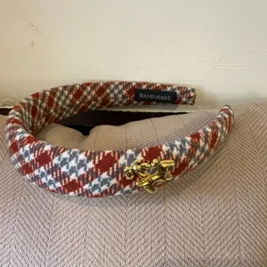 Korean style houndstooth woolen headband with cute gold horse ornament for women winter