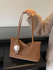 Braune Leo-Print-Tragetasche für Damen, große Kapazität, stilvolle Herbst-Winter-Handtasche