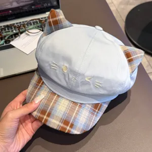 Joli chapeau octogonal à carreaux oreilles de chat femme béret rétro mode automne
