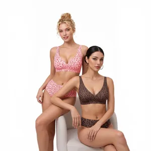 Naadloze luipaard print zonder beugel beha en slip set comfortabele dames ondergoed hoofdfoto