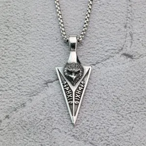 Collier pendentif Viking rétro en acier inoxydable pour hommes avec aigle et runes.