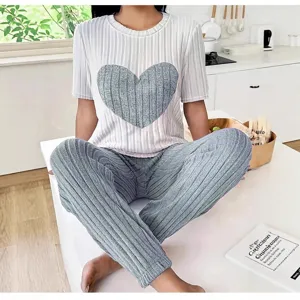 Dames korte mouw loungewear set met hart patroon, comfortabele casual tweedelige broek.