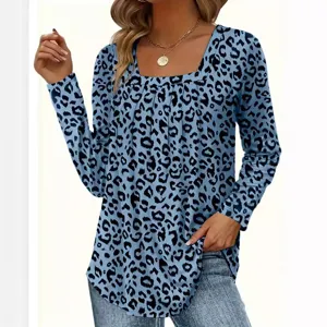 Joli top à manches longues imprimé léopard bleu avec col carré pour femme, casual.