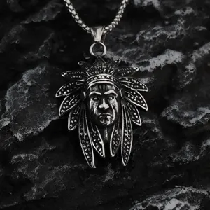 Collier pendentif tête de chef amérindien en acier inoxydable vintage pour homme, style rock.
