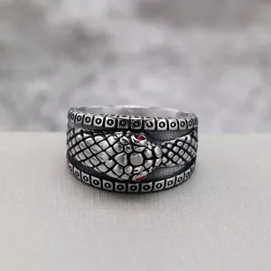 Vintage Stainless Steel Snake Ring Solid Fashion Red Crystal Snake Pattern Band Detail