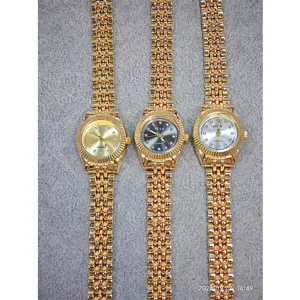 E-LY Women Alloy Quartz Watch Luxury Rhinestone Bracelet Watch Elegant Timepiece Gift