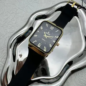 Orologio al Quarzo Rettangolare Vintage Antico Cinturino in Silicone Premium Cassa in Lega Orologio da Polso di Moda per Uomo Donna Quotidiano