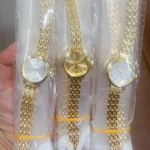 Montre à Quartz en Alliage Mode Femme Cadran Numérique Élégante Fine Chaîne en Métal Bracelet Montre-Bracelet Boîtier Rond