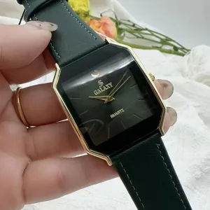 Retro green leather strap quartz watch with luxury gold polygonal case for men daily wear