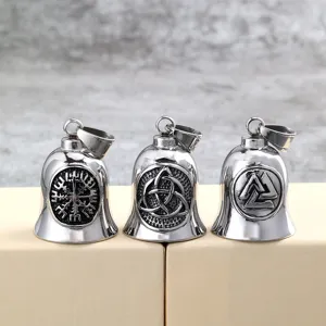 Pendentif cloche de moto vintage en acier inoxydable avec symboles runiques vikings nordiques.