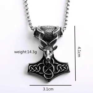 Collana con ciondolo da uomo in acciaio inossidabile con testa di ariete e martello.