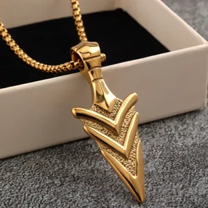 Retro stainless steel arrowhead pendant necklace for men and women, glossy style