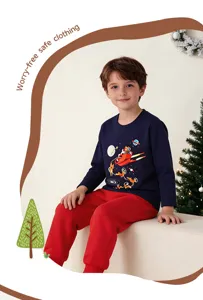 Kinderen lange mouw t-shirt set met schattige kerst cartoon print top en comfortabele broek.