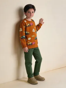 Ragazzi simpatico trattore stampa arancione felpa e pantaloni verdi set vestito