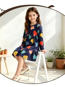Encantador vestido de punto de manga larga para niñas con corazones coloridos, princesa.
