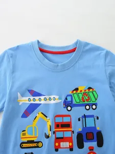Kids cartoon vehicle print short sleeve t-shirt, cute blue cotton crewneck top for boys.
