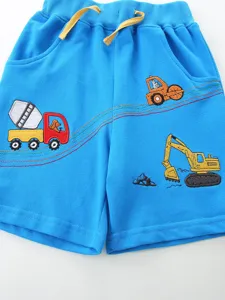 Jungen Strickshorts mit Baustellenfahrzeuge Stickerei, elastischer Bund, Sommer Kinderhose.