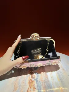 Elegante rosa Kristall Perlen Abendtasche Clutch Handtasche mit Kette für Party.