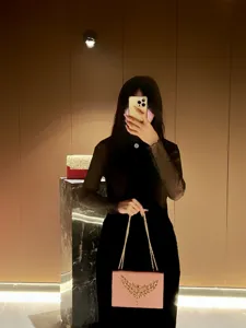 Luxus handgemachte Diamant Ketten Umhängetasche für Damen, elegante Abendtasche und Clutch Tasche.