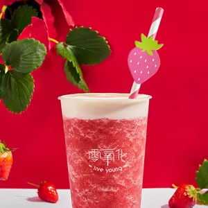 Pajitas de papel decorativas con diseño de fresa lindo para fiestas de verano y bebidas.